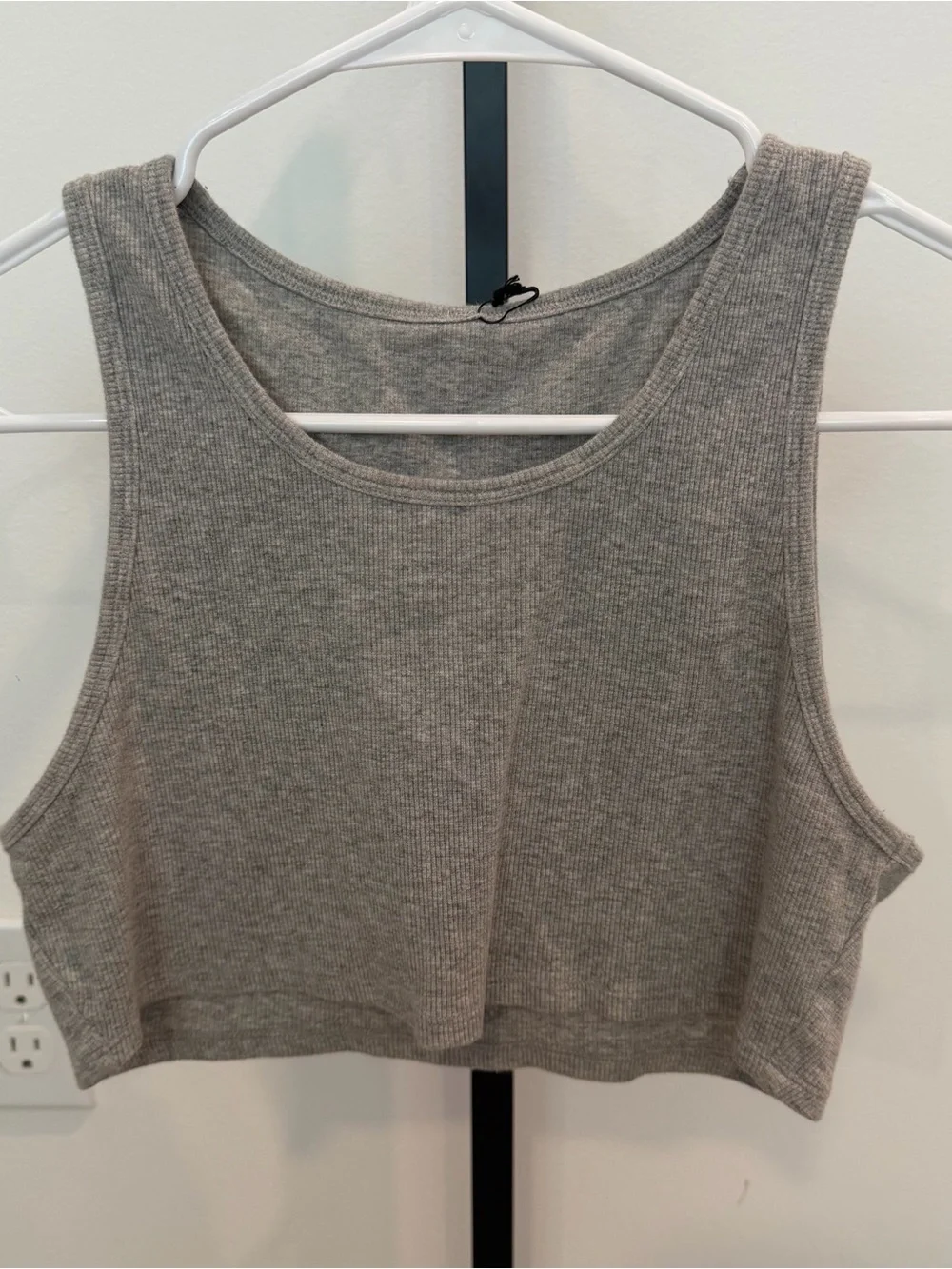 NWT ALO Yoga Grey Ribbed Crop Top-s